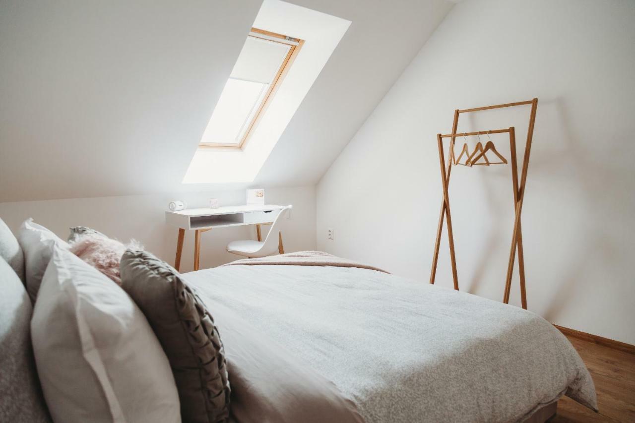 Center City Charming Loft Apartment Košice Esterno foto
